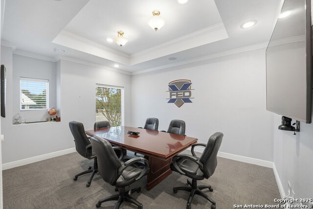 Image 28 of 46 For 15303 Huebner  3