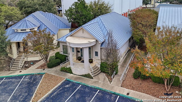 Image 44 of 46 For 15303 Huebner  3