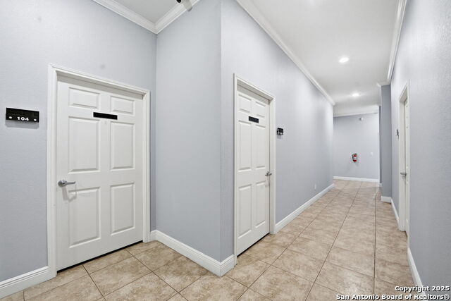 Image 45 of 46 For 15303 Huebner  3