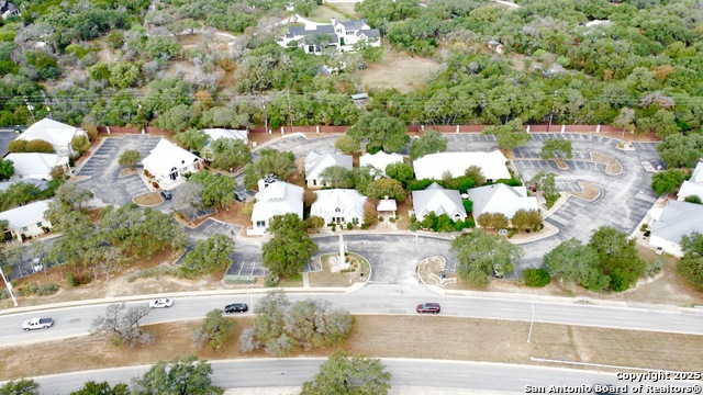 Image 9 of 46 For 15303 Huebner  3