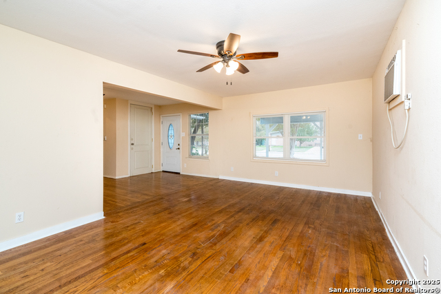 Image 10 of 39 For 239 Craigmont