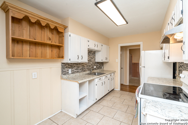 Image 17 of 39 For 239 Craigmont