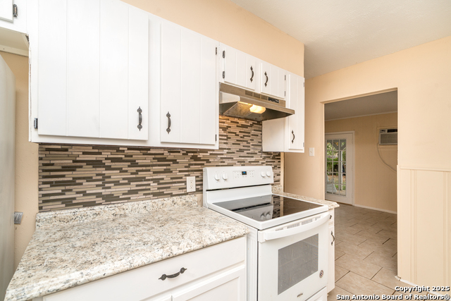 Image 19 of 39 For 239 Craigmont