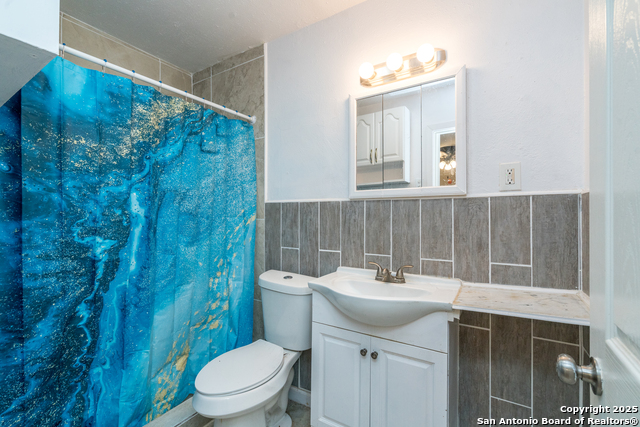 Image 26 of 39 For 239 Craigmont