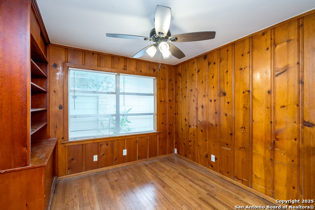 Image 27 of 39 For 239 Craigmont