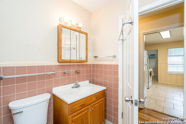 Image 32 of 39 For 239 Craigmont