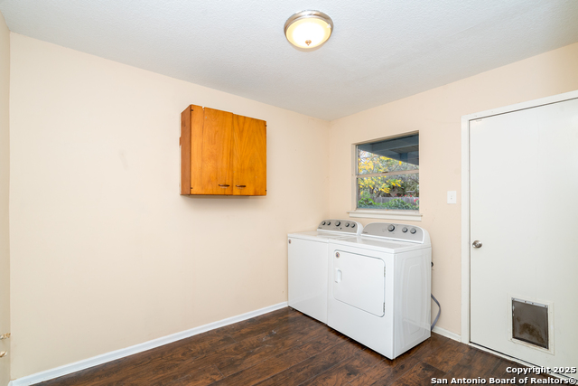 Image 34 of 39 For 239 Craigmont