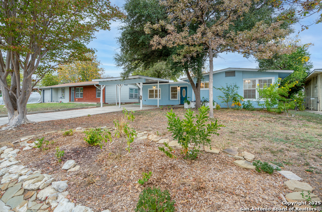 Image 4 of 39 For 239 Craigmont