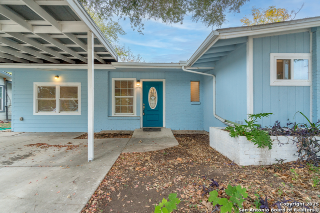 Image 5 of 39 For 239 Craigmont