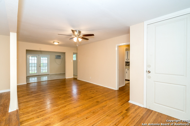 Image 8 of 39 For 239 Craigmont