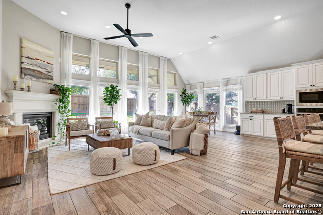 Image 11 of 49 For 28453 Shailene Dr