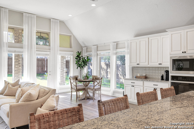 Image 19 of 49 For 28453 Shailene Dr