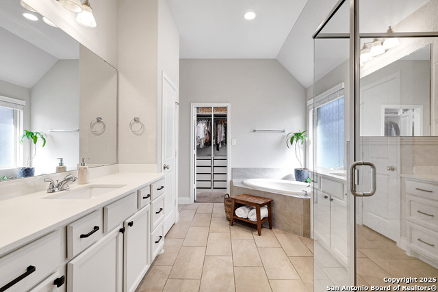 Image 32 of 49 For 28453 Shailene Dr