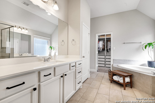 Image 33 of 49 For 28453 Shailene Dr