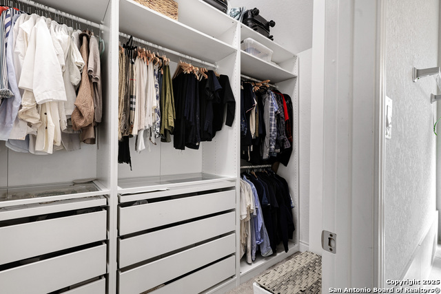 Image 36 of 49 For 28453 Shailene Dr