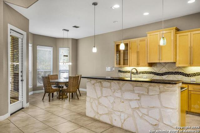 Image 13 of 33 For 3439 Monterrey Oak