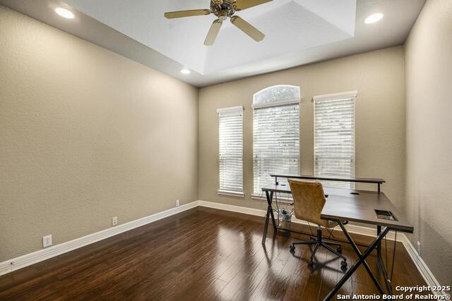 Image 18 of 33 For 3439 Monterrey Oak