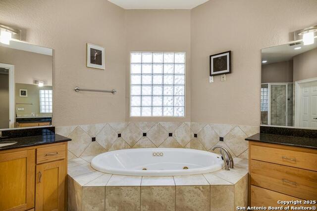 Image 21 of 33 For 3439 Monterrey Oak