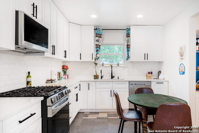 Image 12 of 22 For 136 John Page