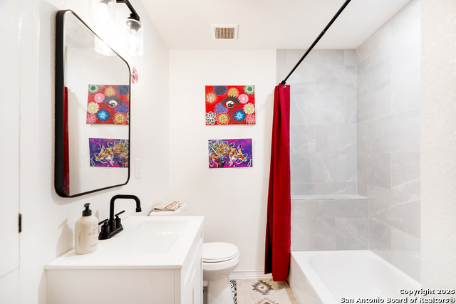 Image 21 of 22 For 136 John Page