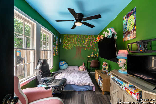 Image 3 of 22 For 136 John Page