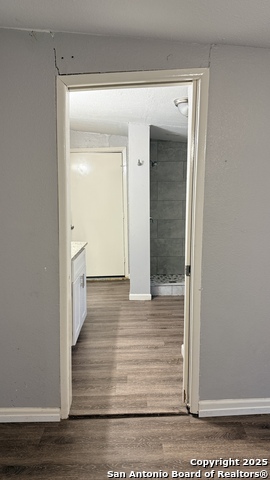 Listing photo id 15 for 351 Overhill Dr Unit B