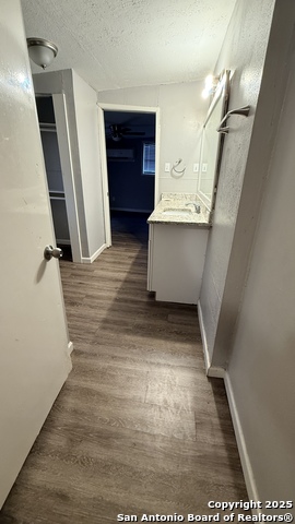 Listing photo id 21 for 351 Overhill Dr Unit B