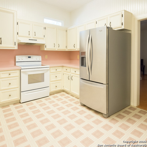 Image 8 of 20 For 609 County Road 372