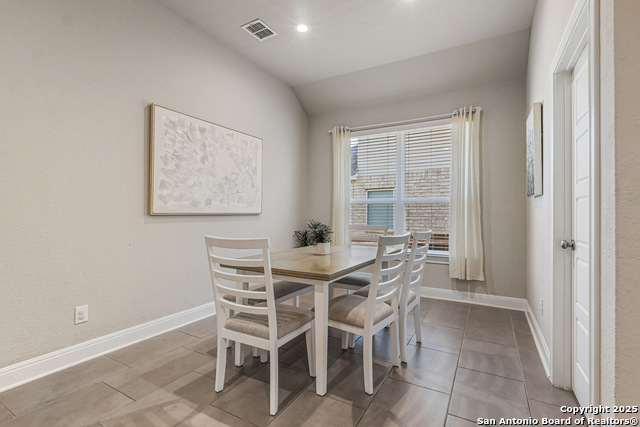 Image 17 of 39 For 955 Vista Serena