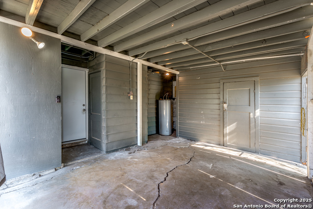 Image 20 of 24 For 1538 Thorain