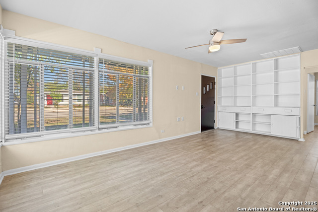 Image 3 of 24 For 1538 Thorain