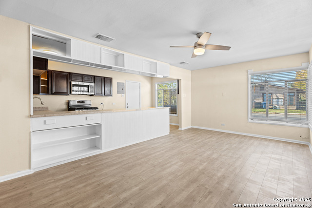 Image 4 of 24 For 1538 Thorain