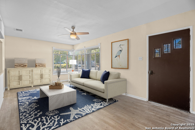 Image 5 of 24 For 1538 Thorain