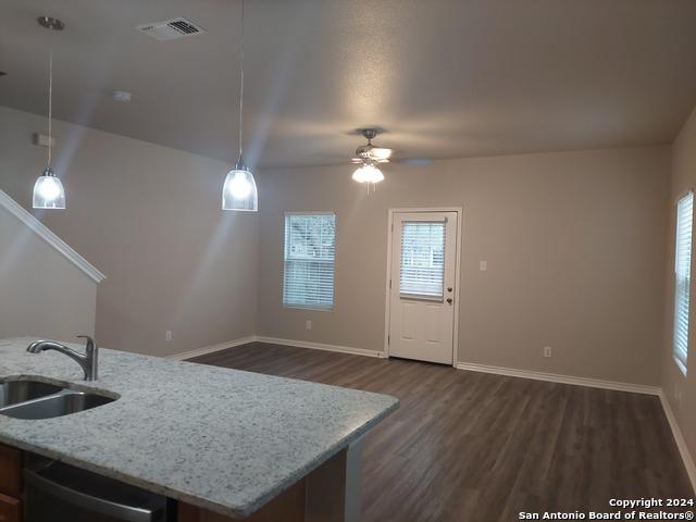 Image 4 of 14 For 7814 Kingsbury Wood  1