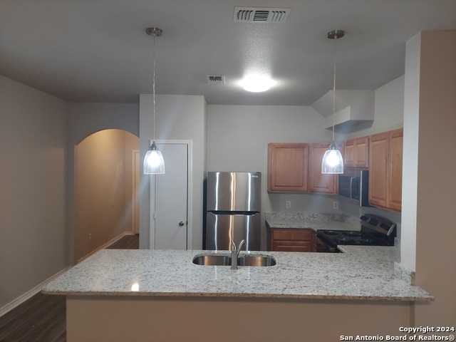 Image 5 of 14 For 7814 Kingsbury Wood  1