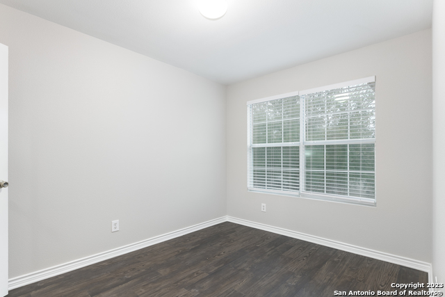 Image 17 of 26 For 7814 Kingsbury Wood  3