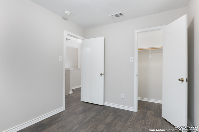 Image 18 of 26 For 7814 Kingsbury Wood  3