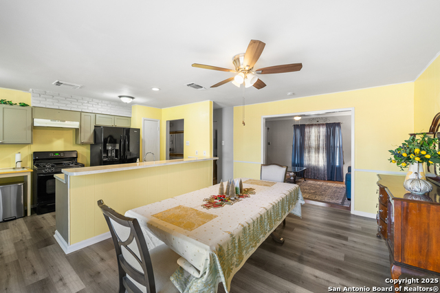 Image 12 of 29 For 4423 Sun Vista Ln