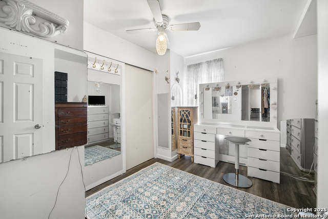 Image 20 of 29 For 4423 Sun Vista Ln