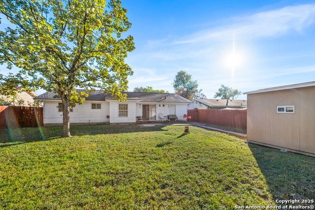 Image 27 of 29 For 4423 Sun Vista Ln