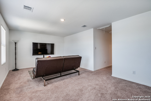 Listing photo id 14 for 8623 Astral Place