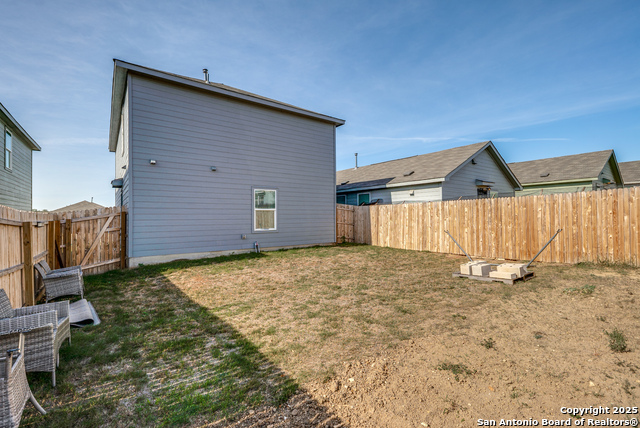 Listing photo id 22 for 8623 Astral Place