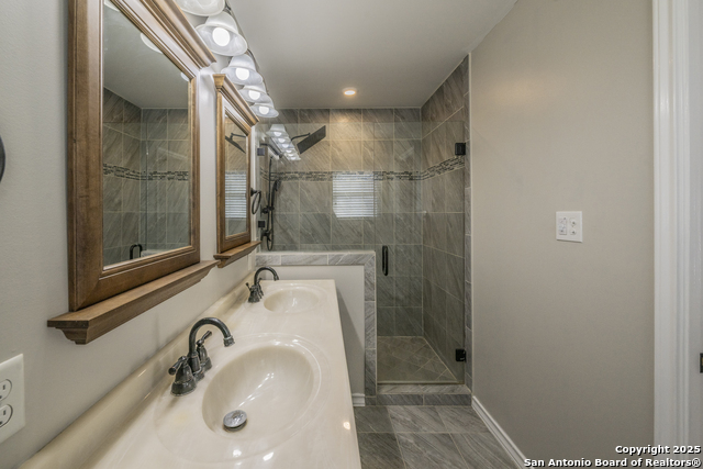 Image 15 of 24 For 439 Northtrail