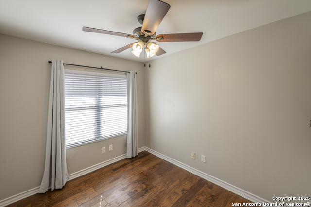 Image 16 of 24 For 439 Northtrail