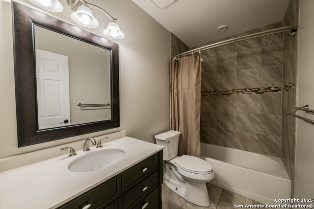 Image 18 of 24 For 439 Northtrail