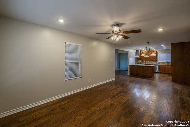 Image 4 of 24 For 439 Northtrail