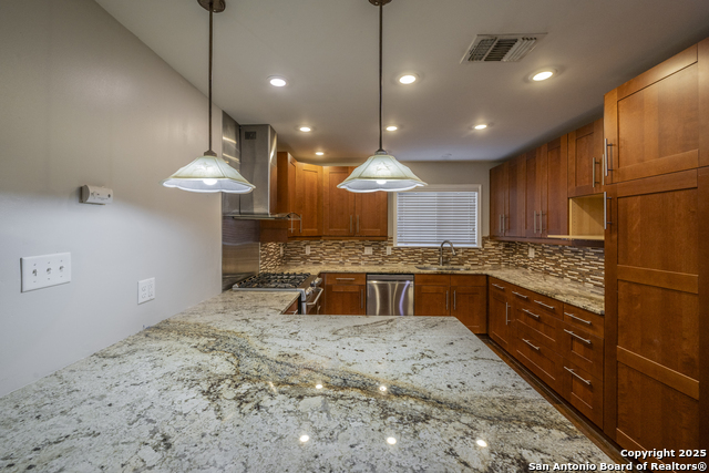 Image 6 of 24 For 439 Northtrail