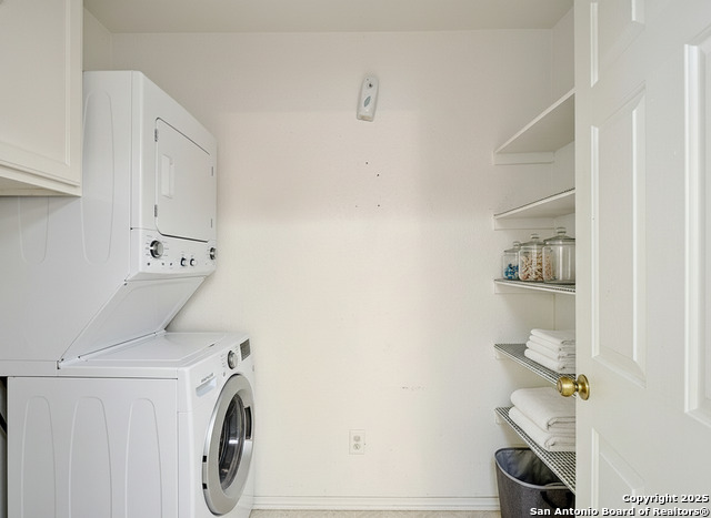 Image 12 of 26 For 5643 Lovett Oaks