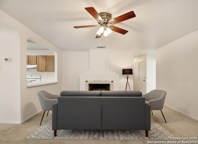 Image 4 of 26 For 5643 Lovett Oaks