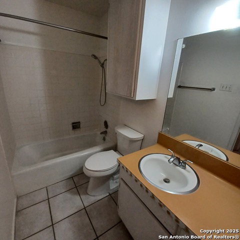 Image 11 of 18 For 215 Mistletoe W A